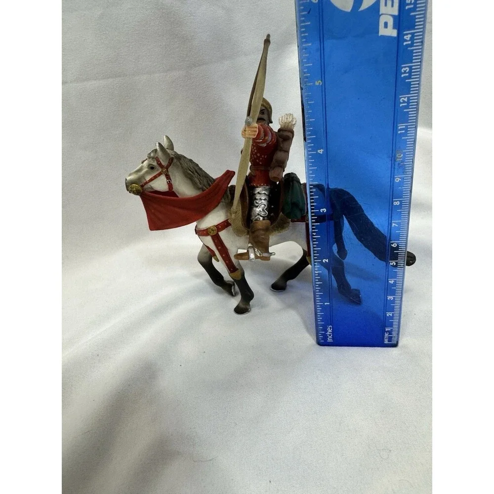 Schleich Ritter Red Mounted Archer Knight on Horse 70030 Figure Retired Germany